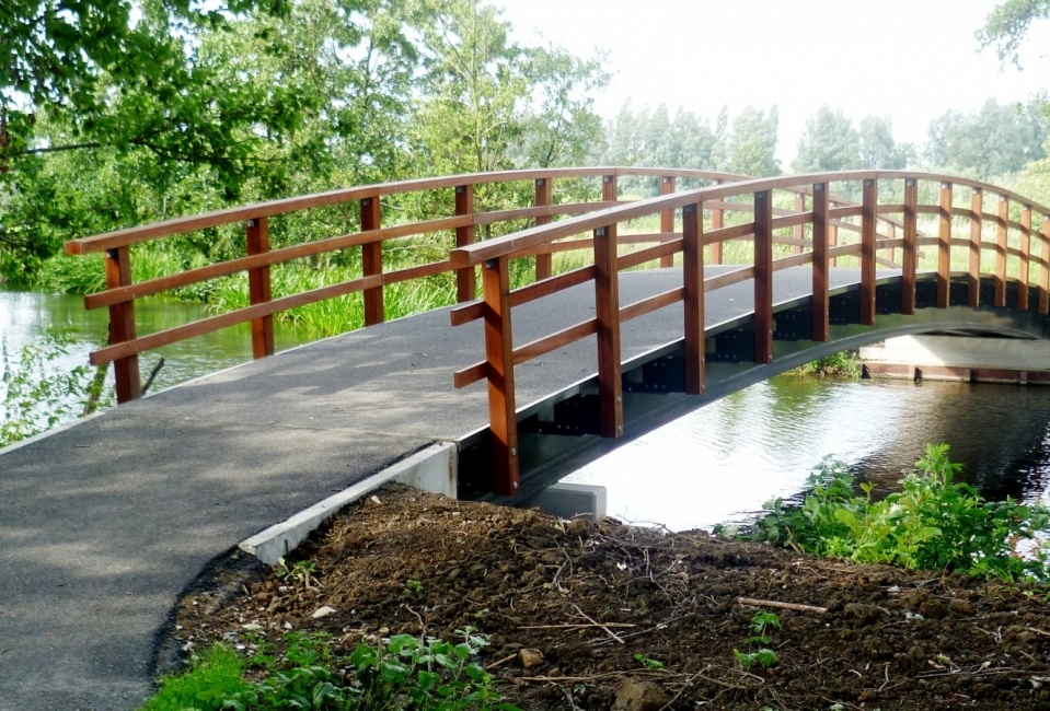 Pedestrian and bicycle bridges