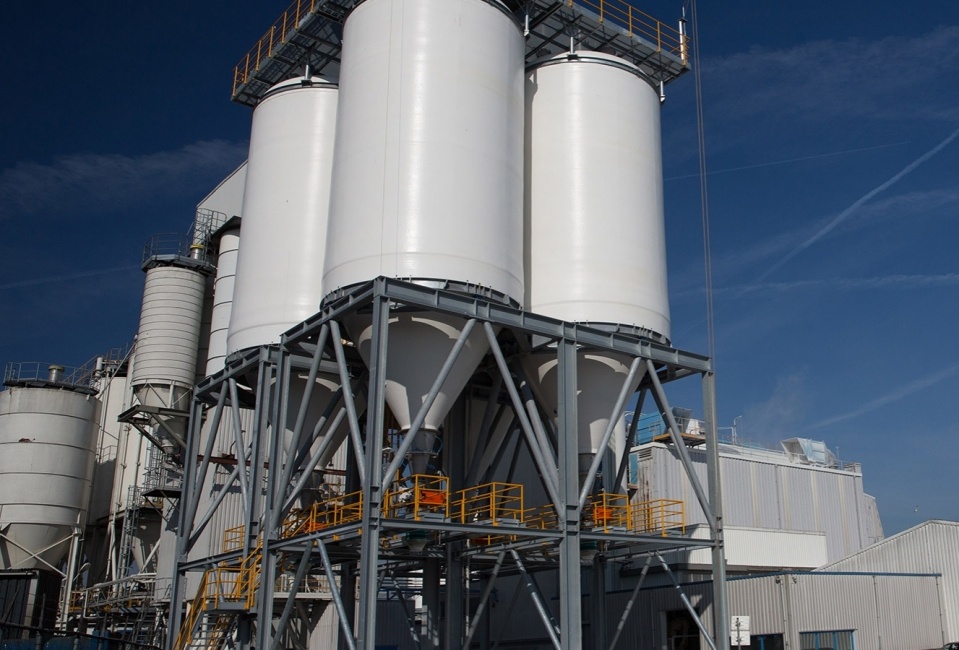 Storage tanks and silos for Polem